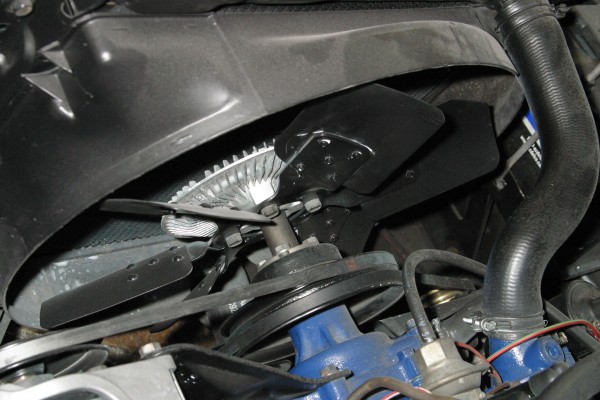 a fan and clutch assembly in a fan shroud