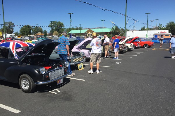 rw of classic cars during cruise-in at Hot August Nights 2016