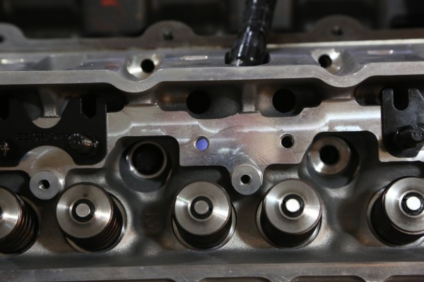 top view of gm ls valvetrain in cylinder head