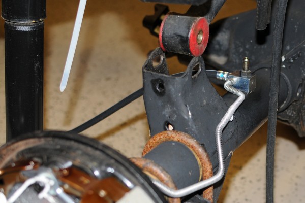 new brake lines routing along olf jeep yj axle