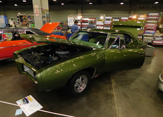 pontiac tempest le mans at car show