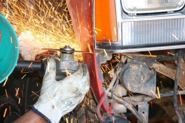cutting away body sheetmetal for off road bumper install on an xj cherokee