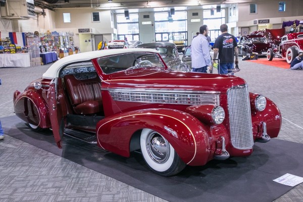 custom lowered show car