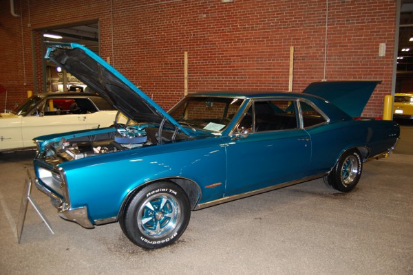 pontiac gto first gen muscle car