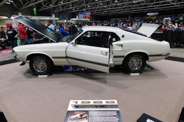 1969 ford mustang fastback mach 1