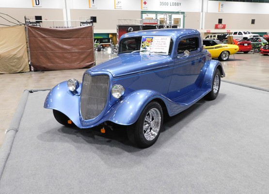 blue ford hotrod coupe