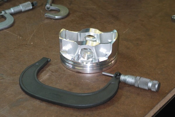 checking piston skirt with micrometer
