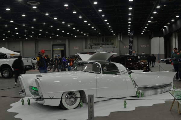 wild radical custom show car