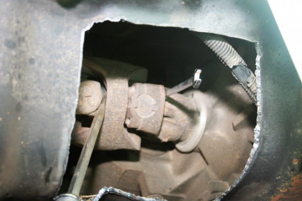 access hole for u joint in a jeep wrangler tj
