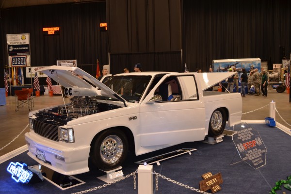 lowered chevy s10 1983 sport truck with blown v8
