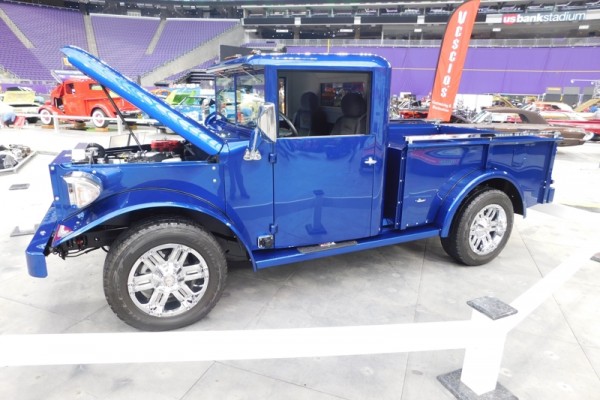 custom kaiser pickup truck from 2017 Minneapolis world of wheels