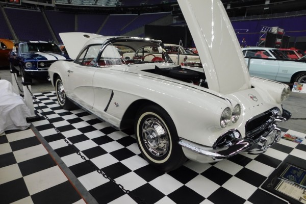 white c1 chevy corvette