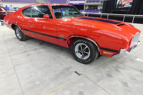 second gen Oldsmobile 442 fastback coupe