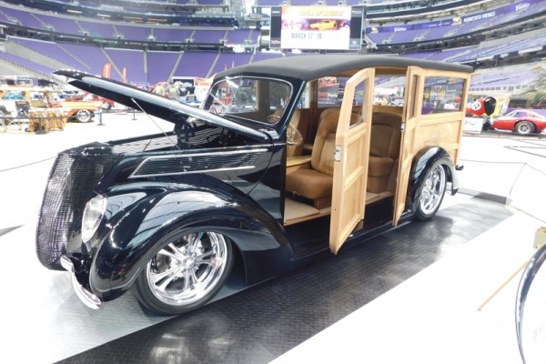 woody hot rod sedan from 2017 Minneapolis world of wheels