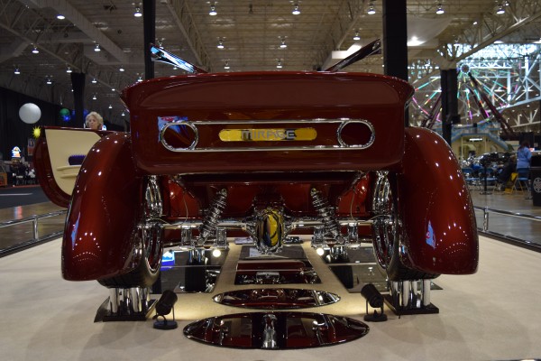 rear end suspension on a classic show car