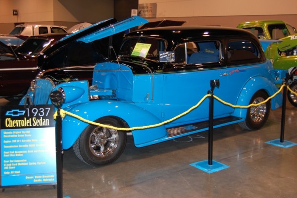 1937 chevy custom sedan from Omaha World of Wheels 2017
