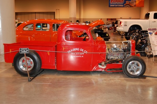hot rod pickup truck from Omaha World of Wheels 2017