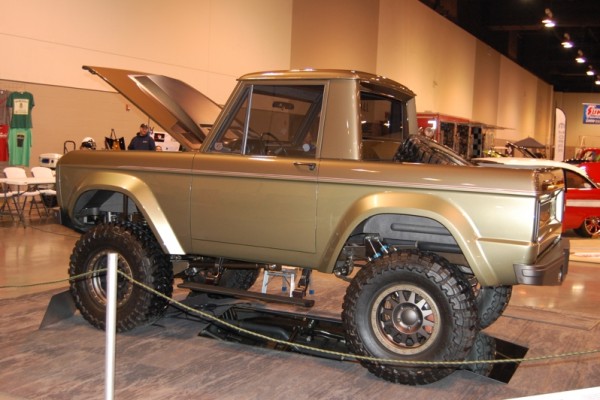 ford bronco first gen off road truck from Omaha World of Wheels 2017