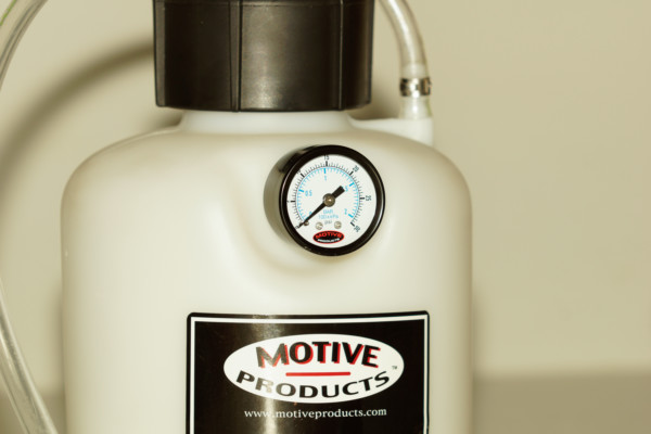 close up of pressure gauge on motive reverse brake bleeder
