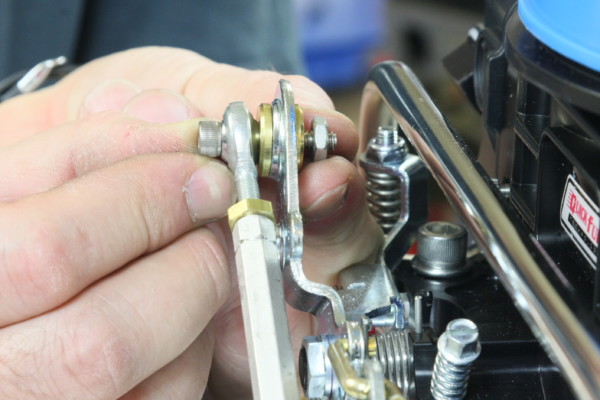 connecting carburetor linkage
