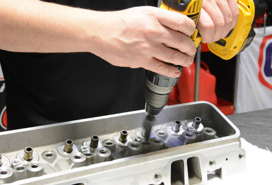 Hand Drill Cutting Down Valve Seat