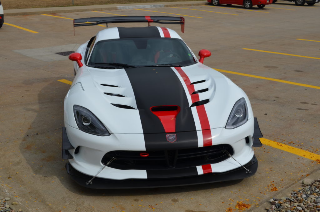Dodge Viper ACR, Front