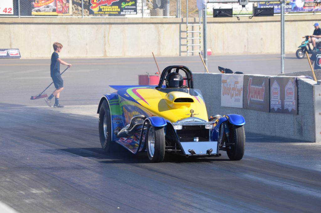 IHRA Racer at Dragway 42, front