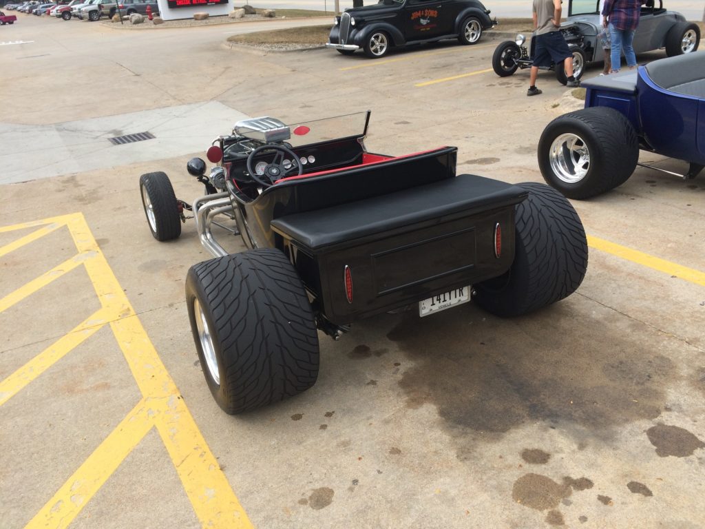 Ford T-Bucket, Black Rear