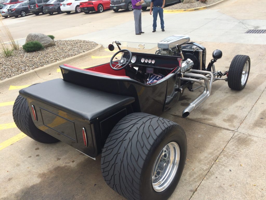 Ford T-Bucket, Black Rear Passenger Side