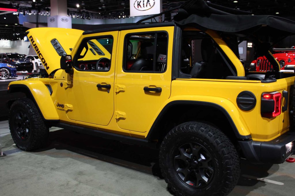 2018-Jeep-Wrangler-Detroit-Auto-Show-Driver-Side