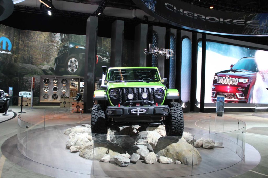 2018-Jeep-Wrangler-Detroit-Auto-Show-Front