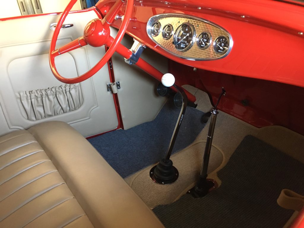 1932 Ford Roadster, Red POR-15 Interior