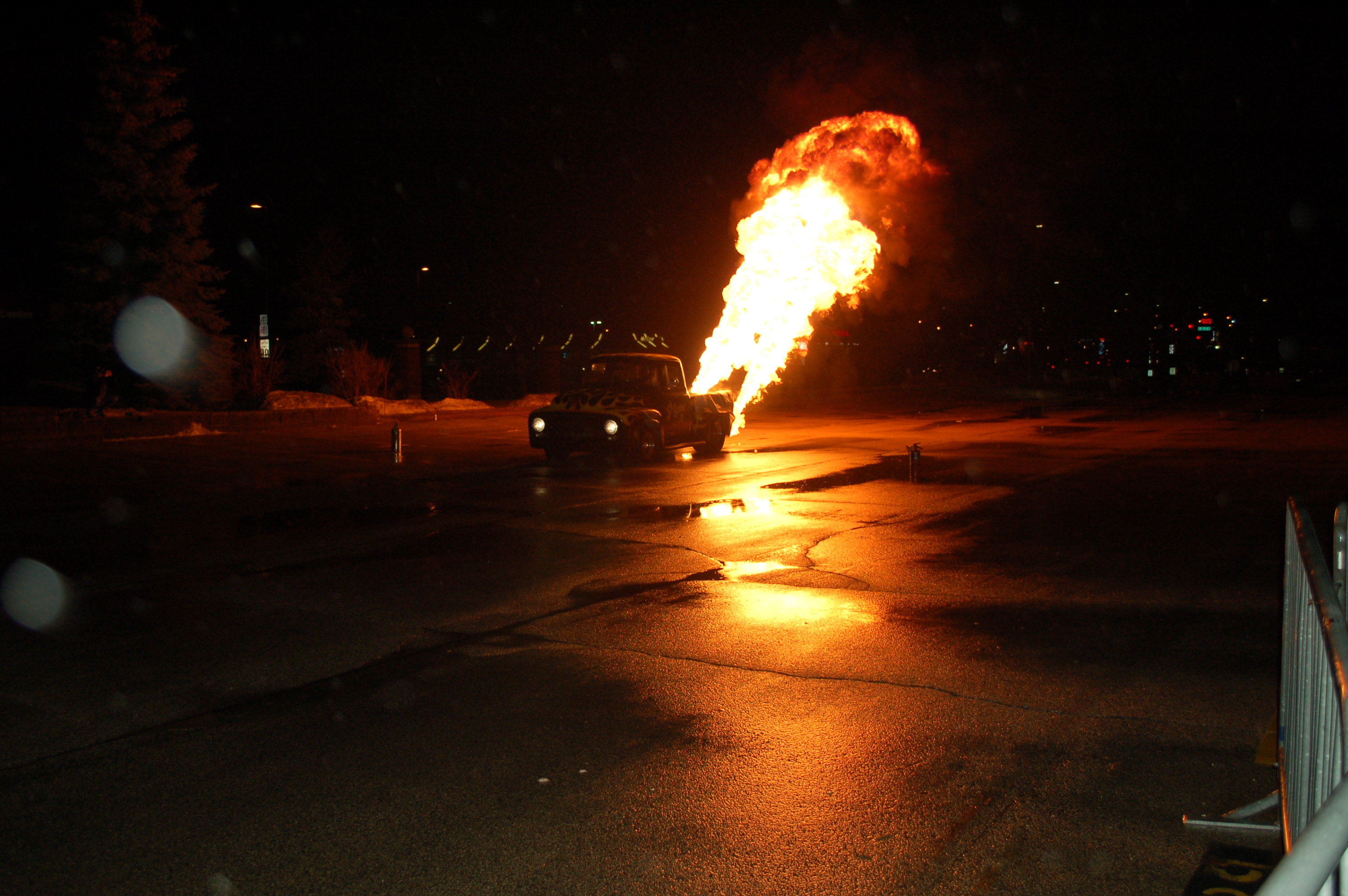 Milwaukee-World-of-Wheels-Flame-Truck