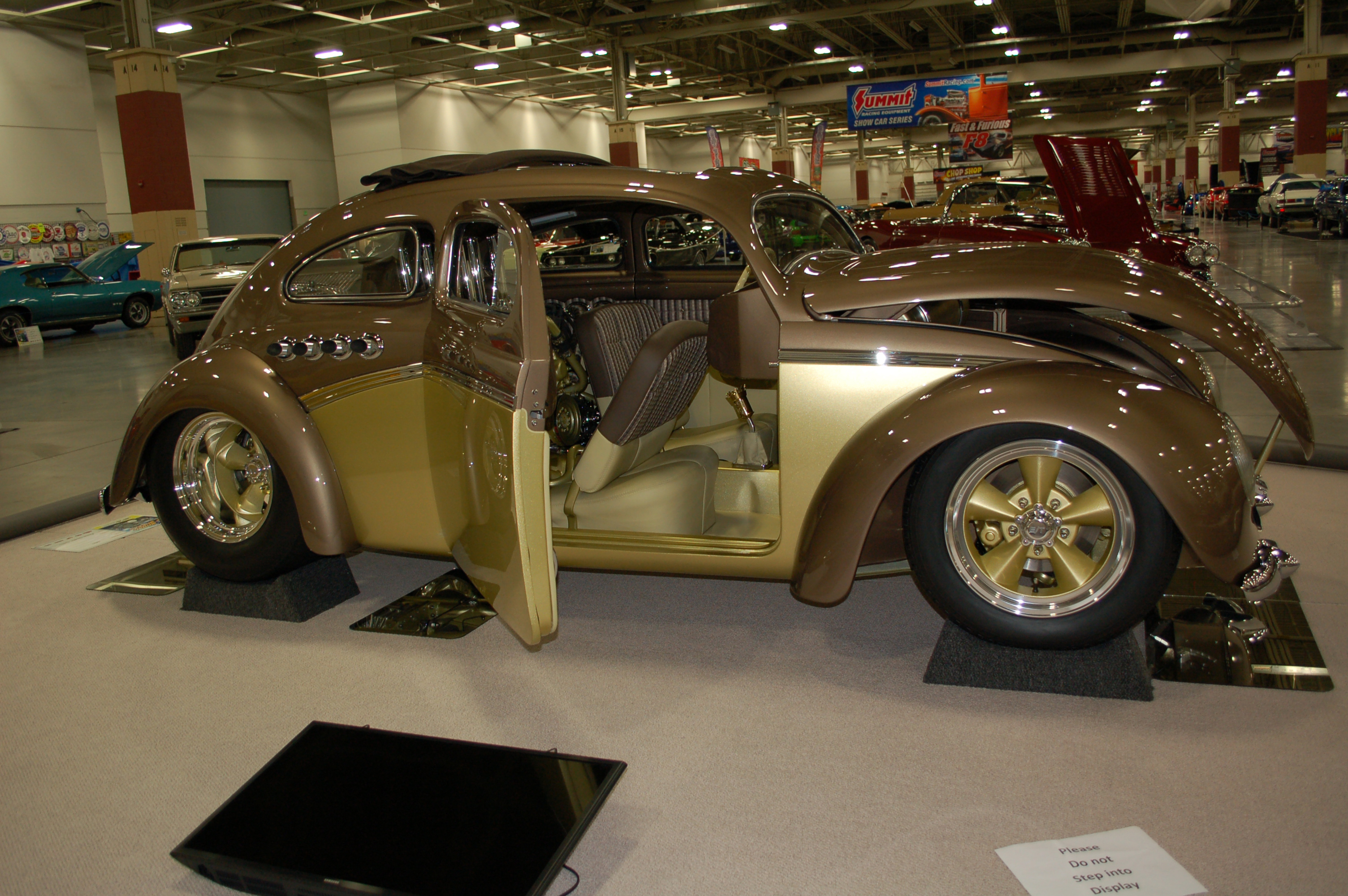 Milwaukee-World-of-Wheels-VW-Hot-Rod