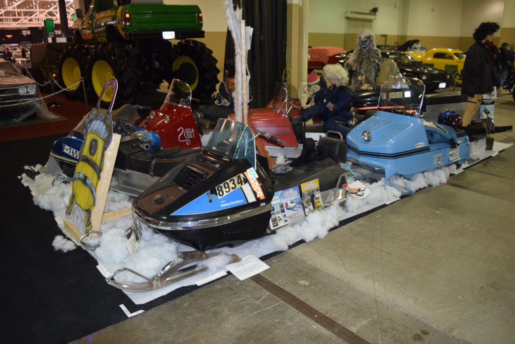 Piston-Powered-Auto-Rama-Snowmboiles