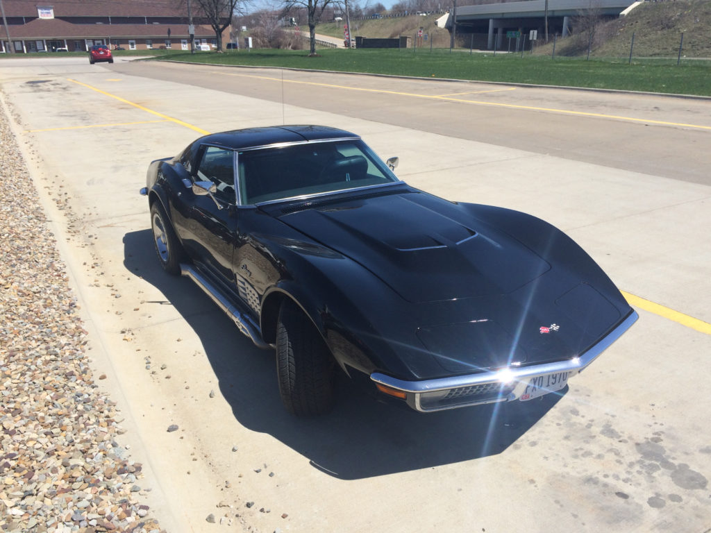 C3-Corvette-front-passenger-side-grille