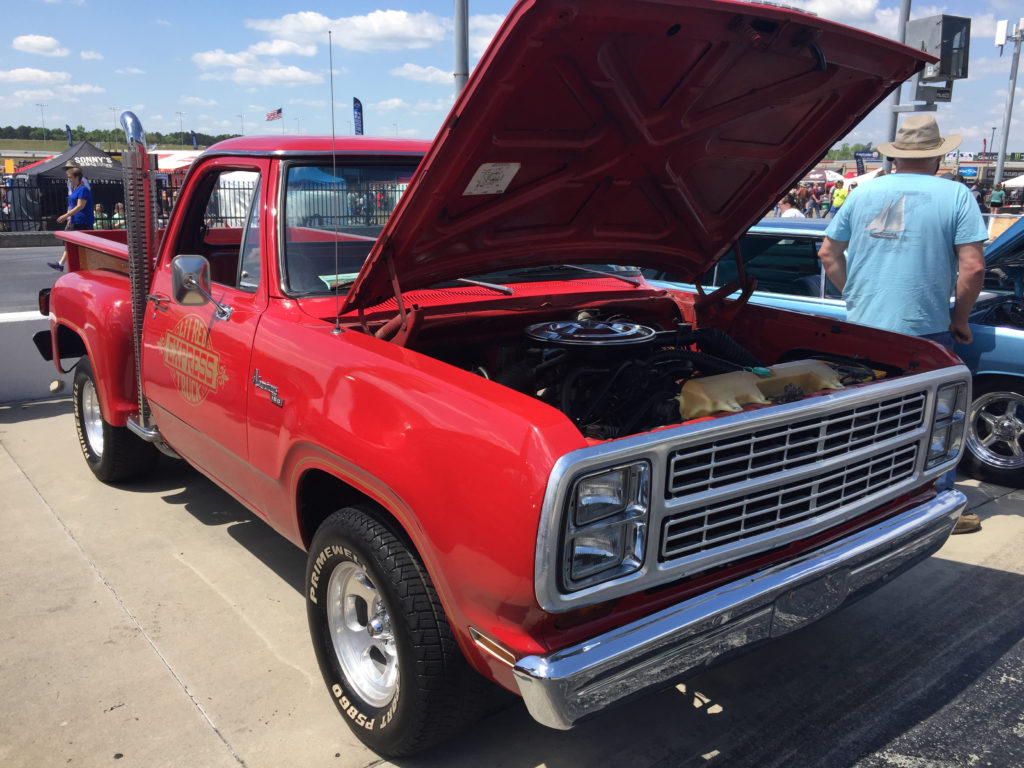 Atlanta-Motorama-Dodge-Little-Red-Express