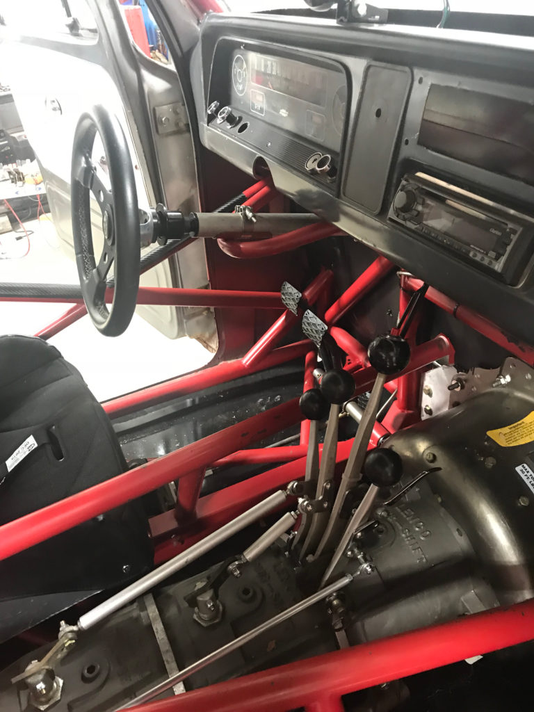 Eddie's-Chevy-C10-cockpit