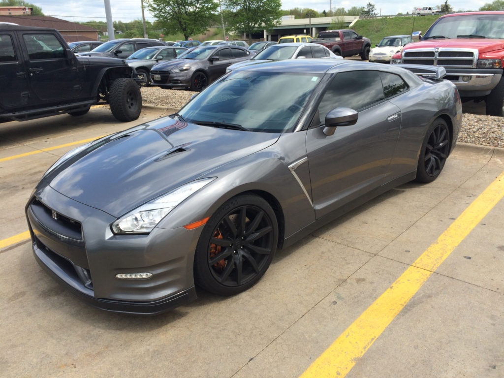 Nissan-GTR-Front-Driver-Side