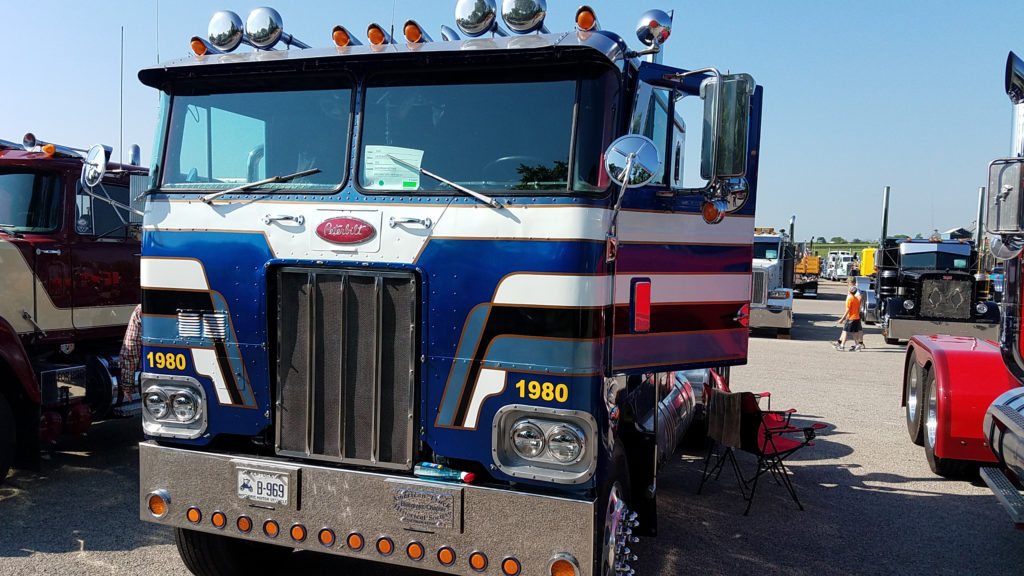 classic-peterbilt-coe-truck