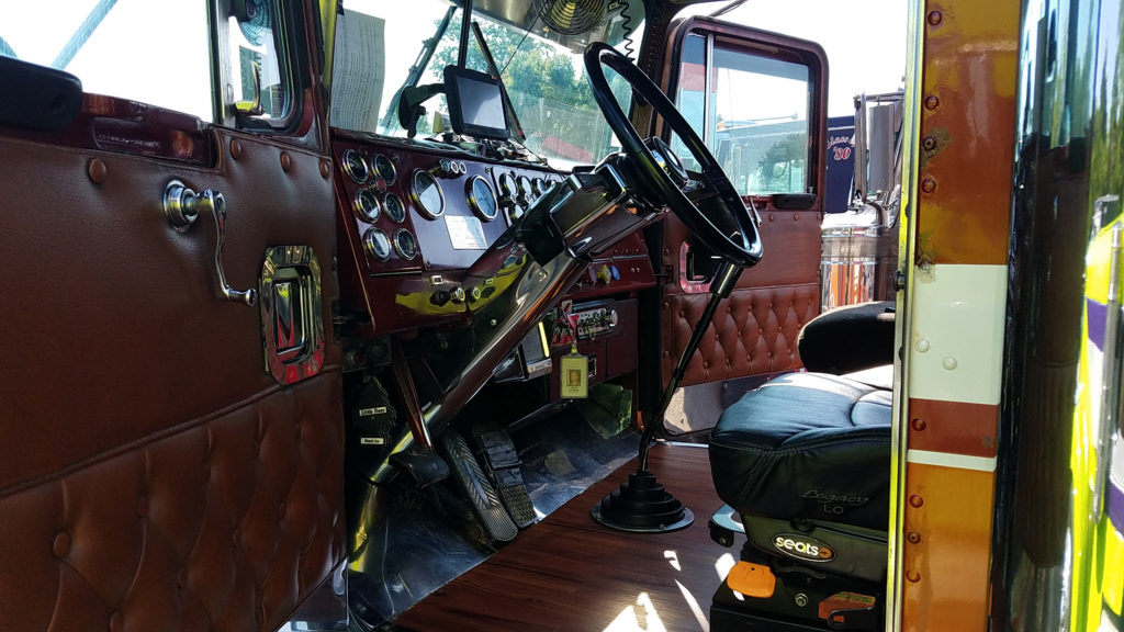 vintage-semi-truck-interior