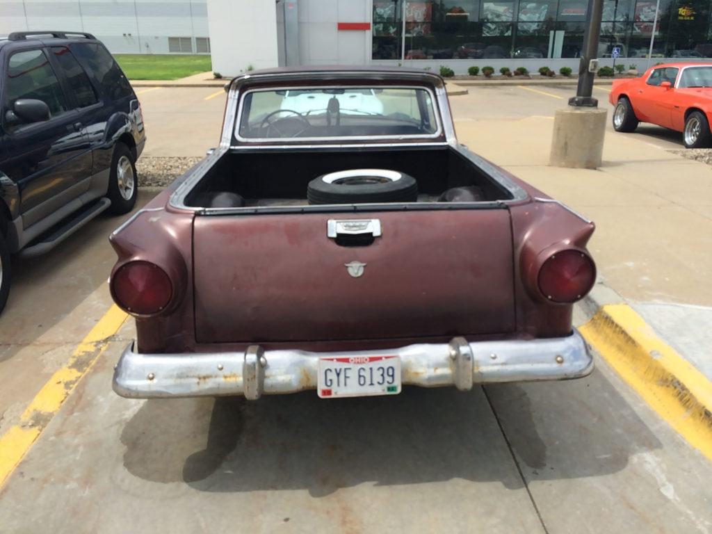 1957-Ford-Ranchero-Tailgate