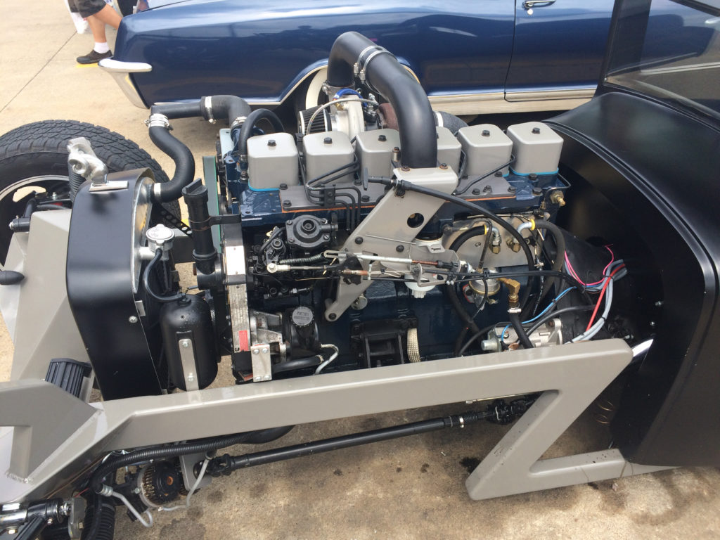 Cummins-Diesel-Hot-Rod-IEngine-Top-View