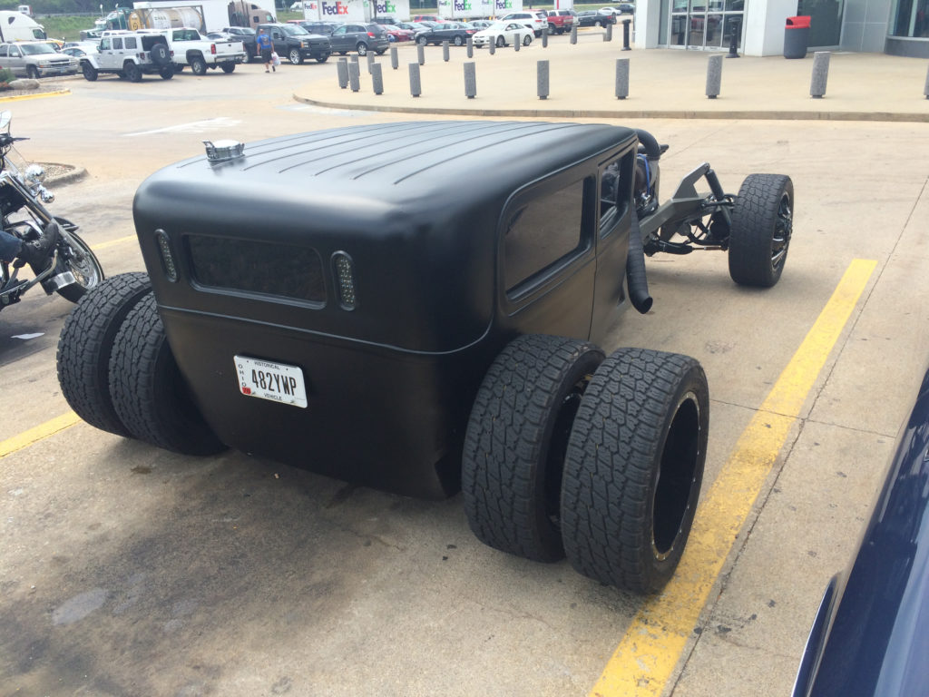 Cummins-Diesel-Hot-Rod-Rear-Dually-with-Exhaust