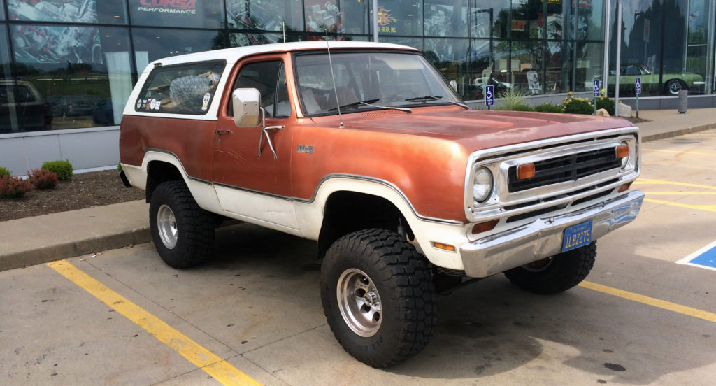 Plymouth-Trail-Duster-Passenger-Side