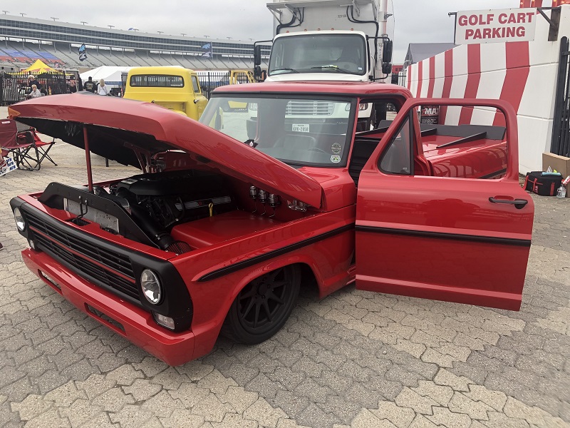 custom lowered pickup truck
