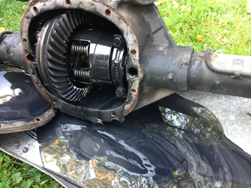 rear end axle gear with diff cover removed