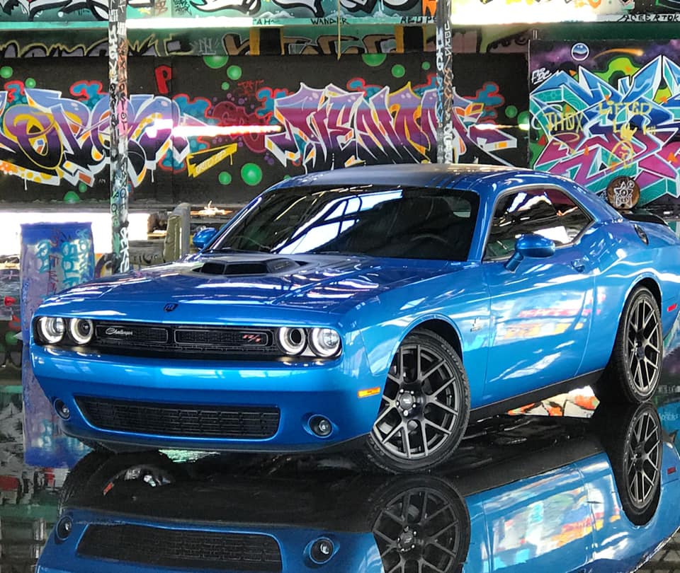2016 dodge challenger srt shaker