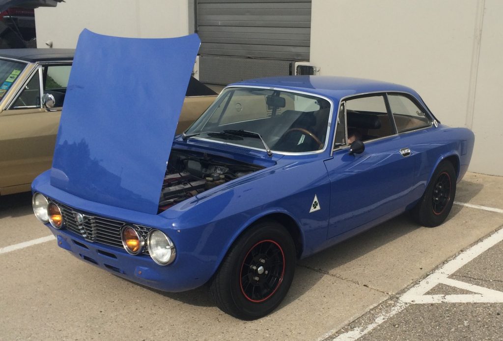 blue alfa romeo giulia