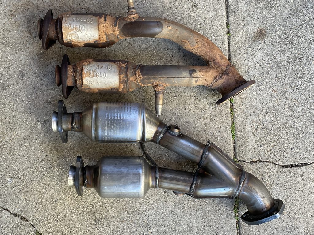 side by side exhaust manifold comparison